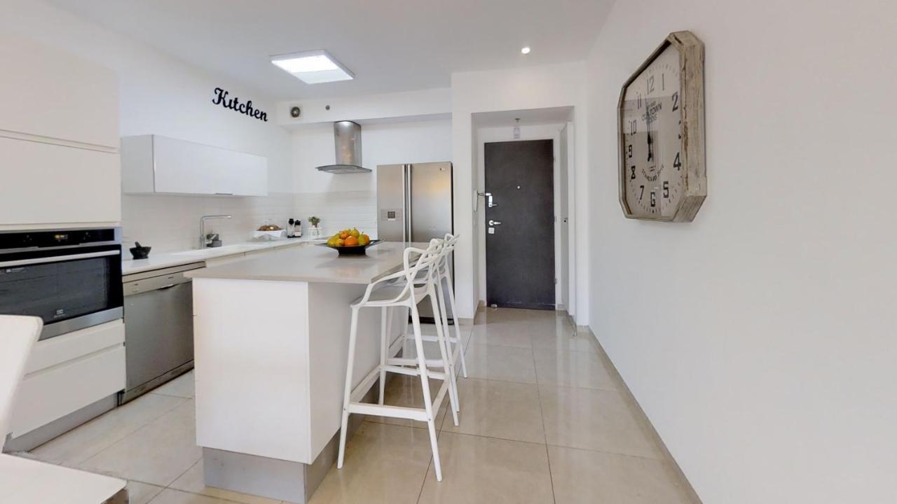 Exclusive Two-Bedroom Apartment With Parking Йерусалим Екстериор снимка